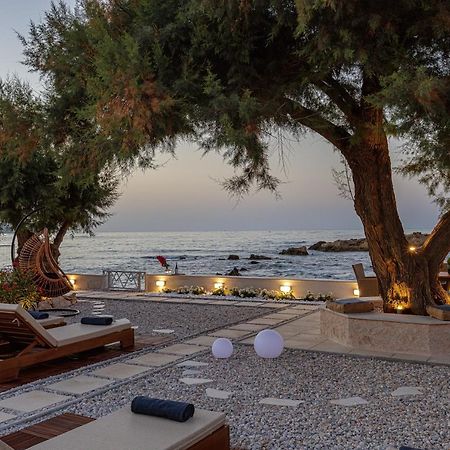 Villa Seashell -Wonderful Newly Renovated Villa On The Beach Galatás エクステリア 写真