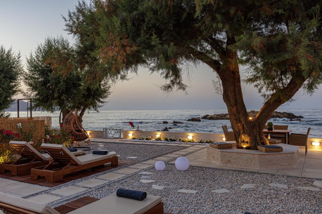 Villa Seashell -Wonderful Newly Renovated Villa On The Beach Galatás エクステリア 写真