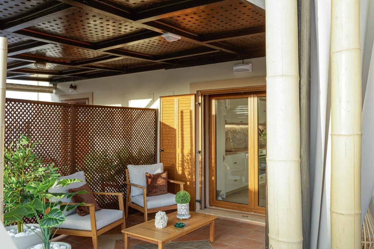 Villa Seashell -Wonderful Newly Renovated Villa On The Beach Galatás エクステリア 写真